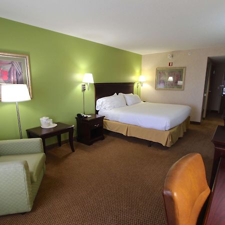 Baymont Inn & Suites By Wyndham Findlay Exterior foto