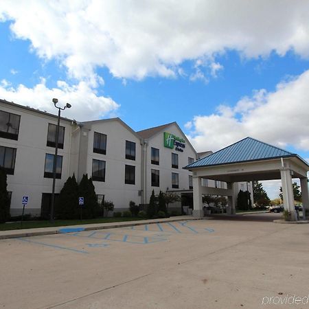Baymont Inn & Suites By Wyndham Findlay Exterior foto