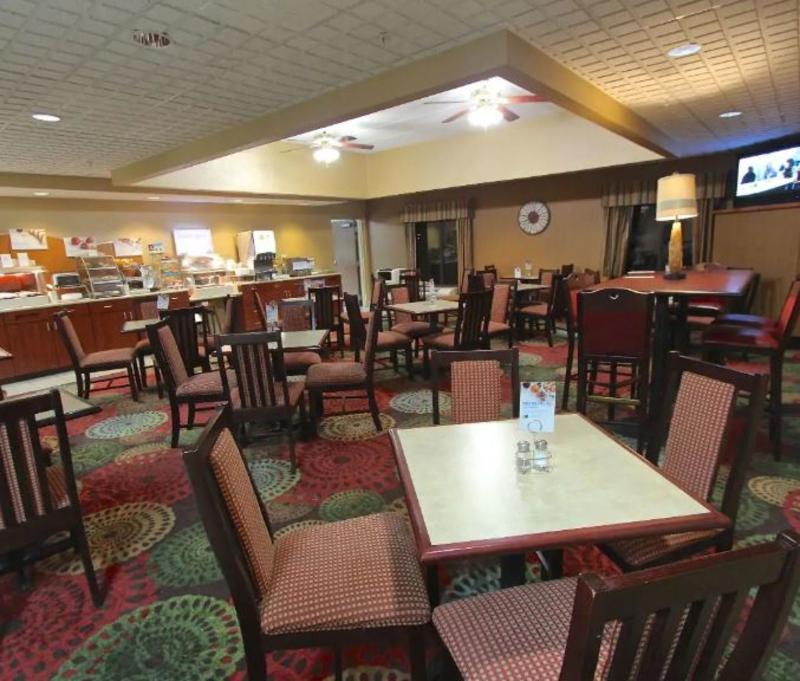 Baymont Inn & Suites By Wyndham Findlay Exterior foto